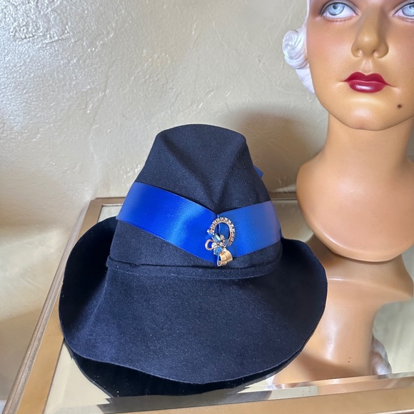 CLASSIC 1930s' NAVY CLOCHE WITH ROYAL BLUE BAND/BOW + JEWEL BROOCH - Picture 11 of 15